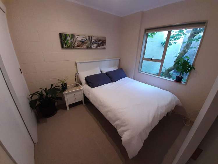 2/8 Narbada Crescent Khandallah_9