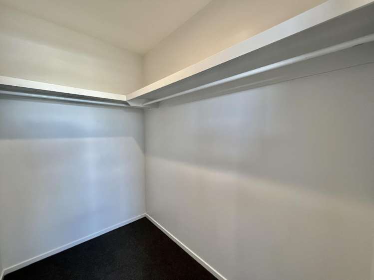 14 Eileen Way 11103_10