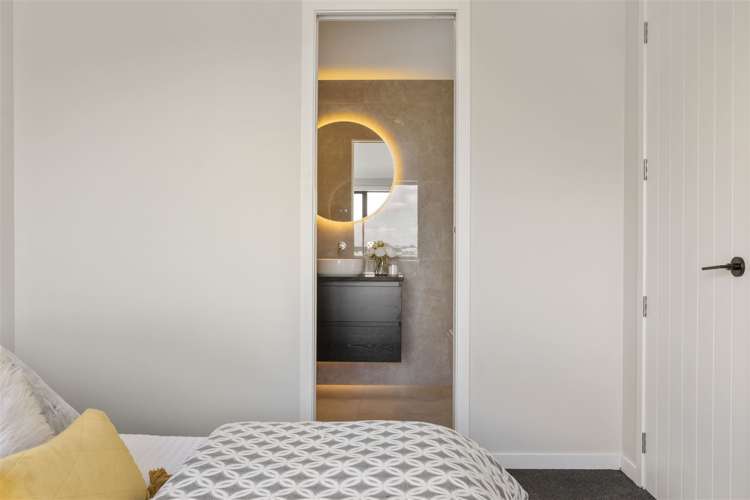 5b Reynolds Place Torbay_17