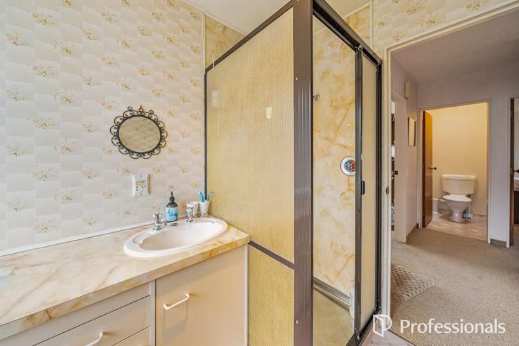 12A Korau Grove Stokes Valley_16
