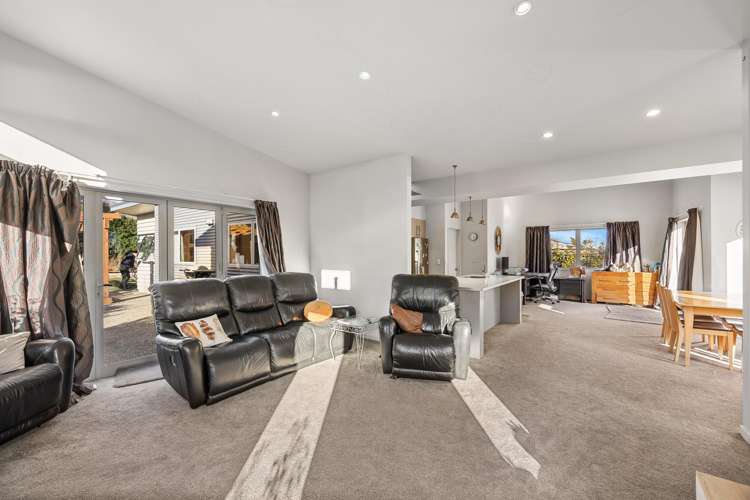 7 Ellie Place Lake Hawea_9