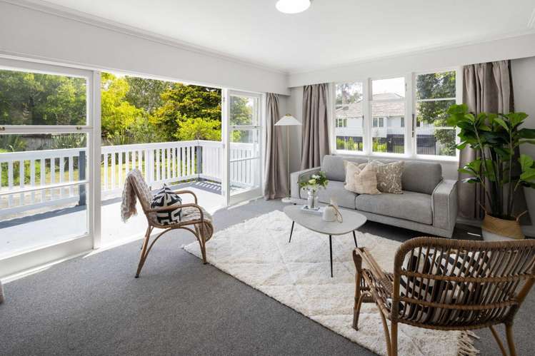 42 Churchill Avenue 2752_5