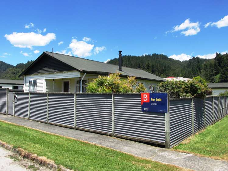 65 Shiel Street Reefton_0