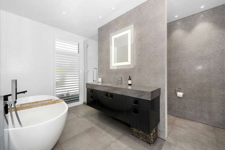 133 Lake Crescent Hamilton Lake_16