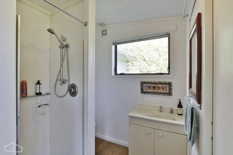 48 Clayburn Road Glen Eden_12