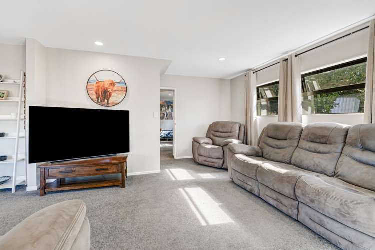 8 Empressa Heights Helensville_8