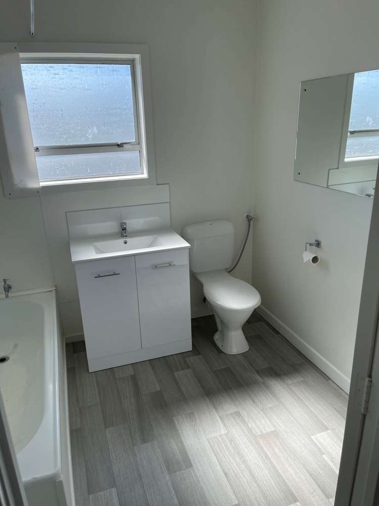 243 Henderson Valley Road Henderson_18