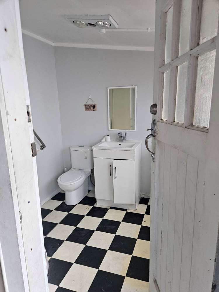 84 Settlement Road Papakura_14