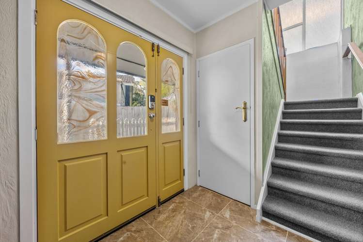 22 Royal Road Massey_14