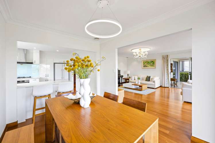 5A Colmar Road Mellons Bay_9