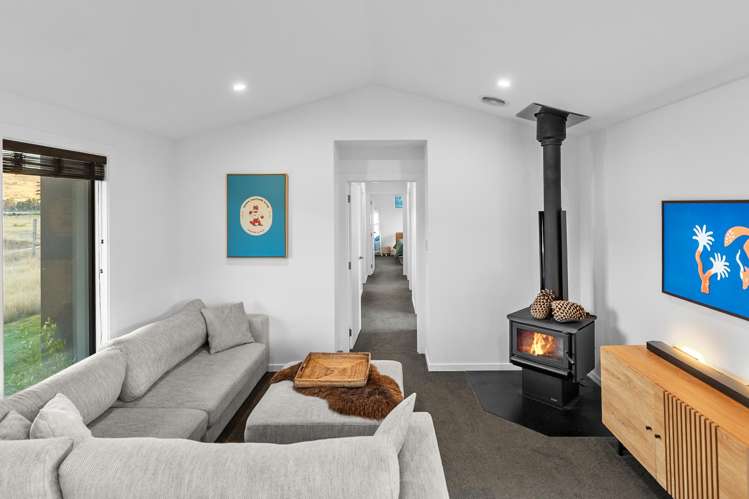101 Burdon Loop Lake Hawea_10