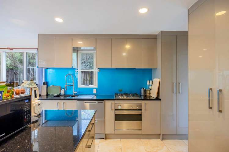 2/4a Bracken Avenue Takapuna_6