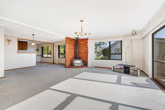 24 Tawhana Crescent Red Beach_2
