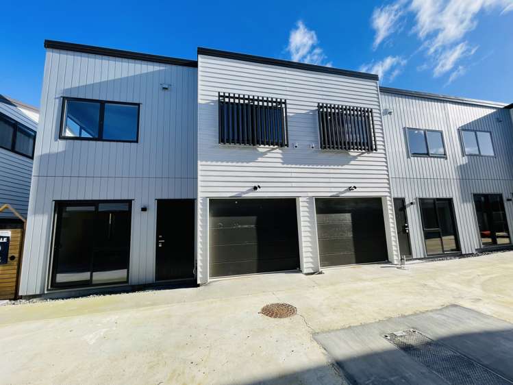 4/196 Royal Road Massey_14