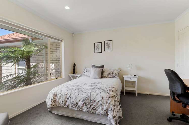 210 Hill Road The Gardens_19