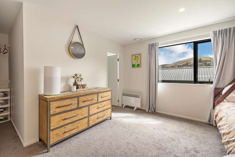 7 Crop Street Jacks Point_12