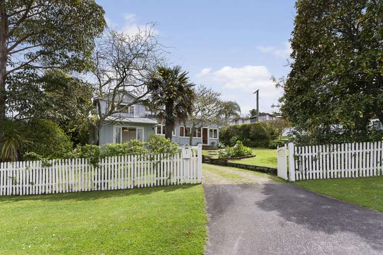 1 Westbourne Road Murrays Bay_36