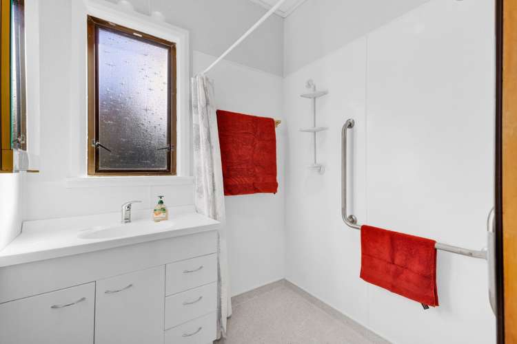 158 Tasman Street Opunake_3
