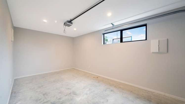 2/30 Woodford Ave Henderson_15