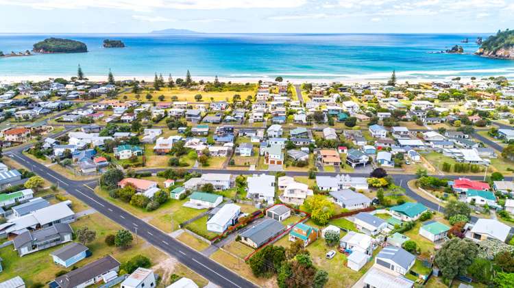 214 Papanui Road Whangamata_19