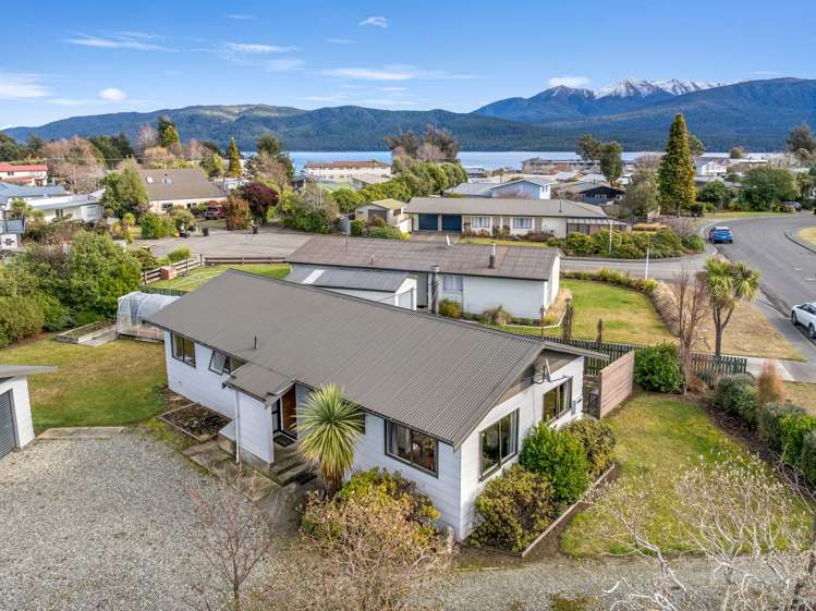 19 Henry Street Te Anau_15