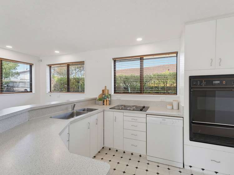 52 Valecrest Avenue_4