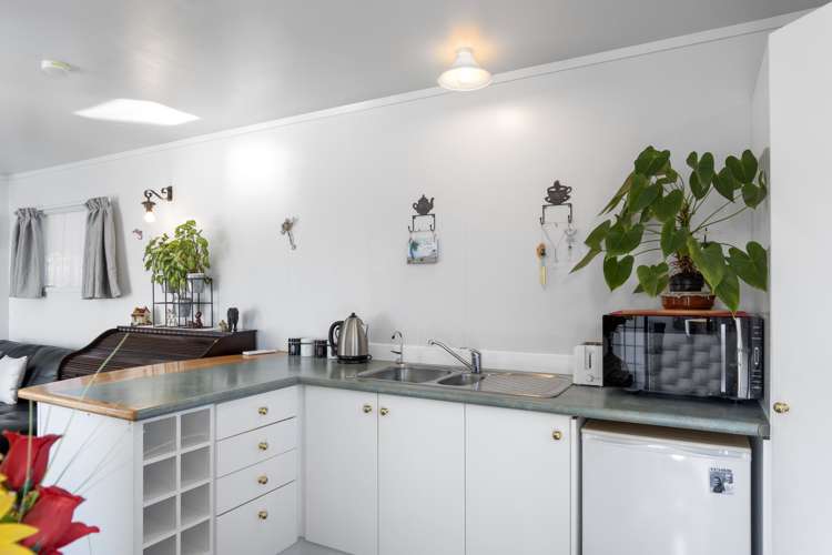 70 Victoria Street Waikino_8