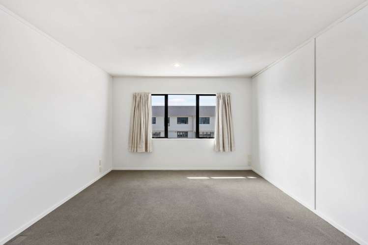 11/11 Freeman Way Manukau_4