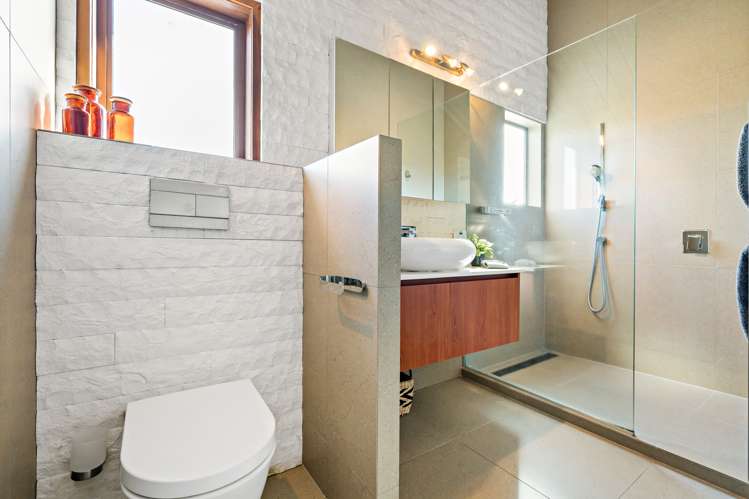 20 De Luen Avenue Tindalls Beach_13