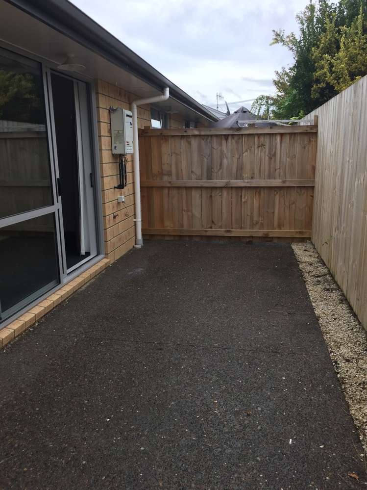 4/3 June Place Hamilton East_7