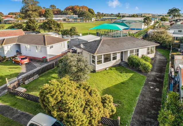 39 Staverton Crescent Mangere_1