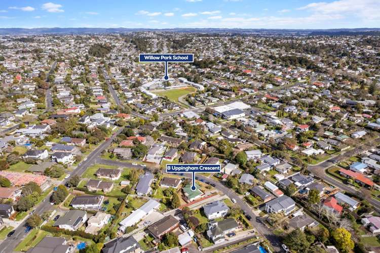 8 Uppingham Crescent Hillcrest_24