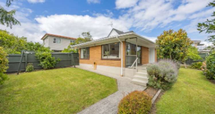 1/18 Kauri Glen Road_0