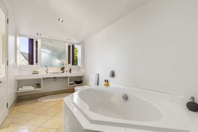 3/69 Bassett Road Remuera_23