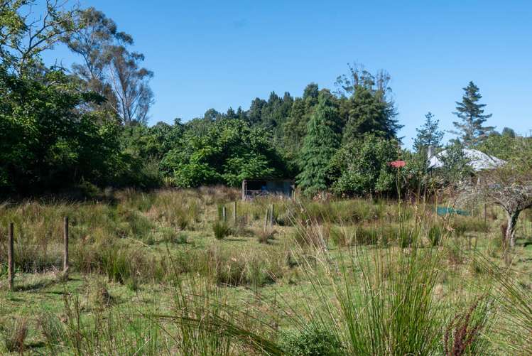 27 Tongaporutu Road Ohura_22