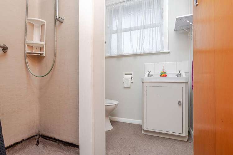 9/25 Queen Street Dannevirke_13