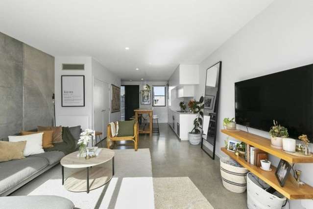  B/439 Jackson Street Petone_1