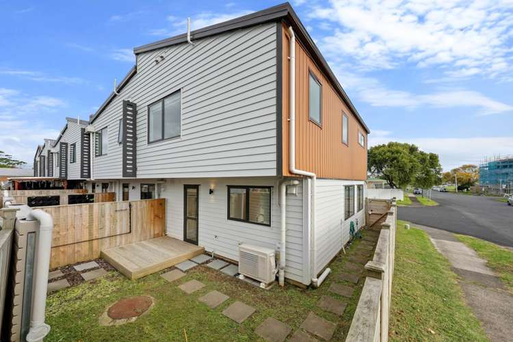 1/2 Dolphin Street Pakuranga_16