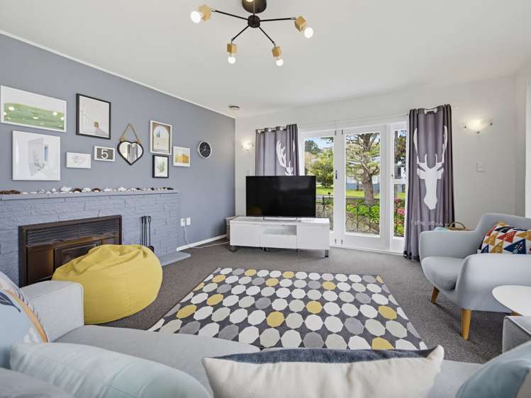 2 Magdalen Street Tawa_11