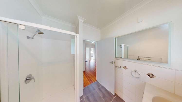 18 Mount View Road Bastia Hill_13