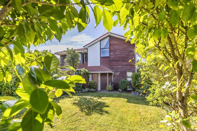 SUNNY KARORI STARTER WITH FLAT BACKYARD