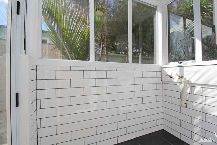 2/118 Lake Road Belmont_5