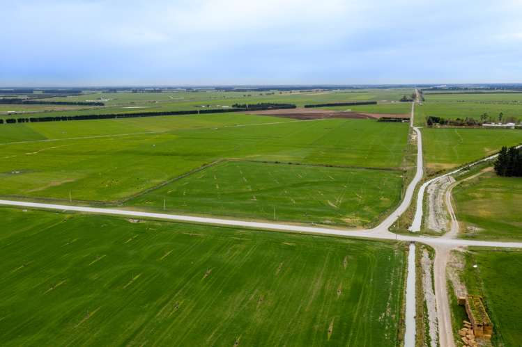 2393 North Rakaia Road Bankside_17