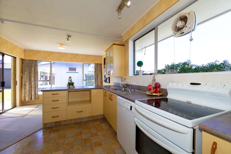 2/311 Ikanui Road Frimley_11