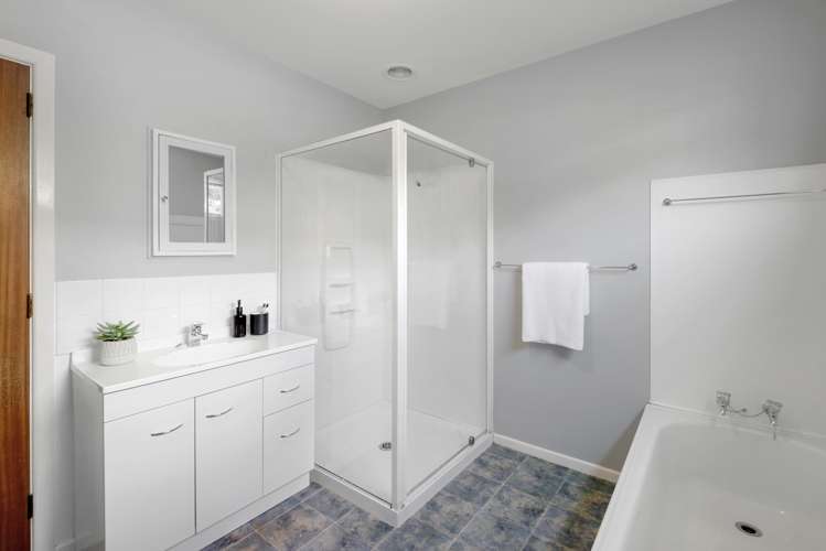 18 Bayview Place Cass Bay_19