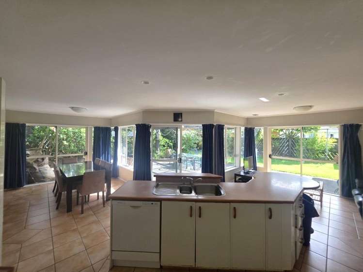 43 Bayfair Drive 11229_5