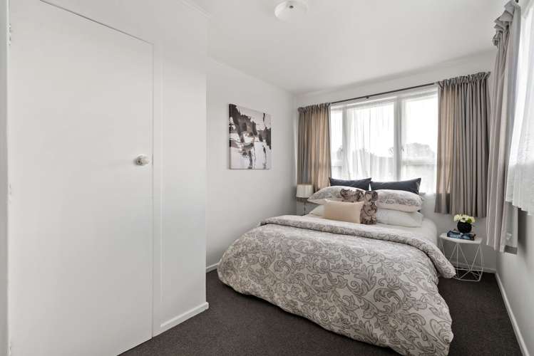 70-72 Waihemo Street Waitangirua_9