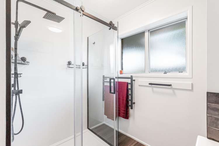 19 Grassmere Road Henderson Valley_16