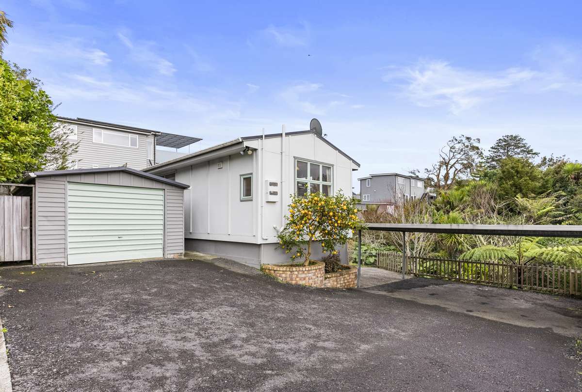 Houses for sale in Swanson, Waitakere City