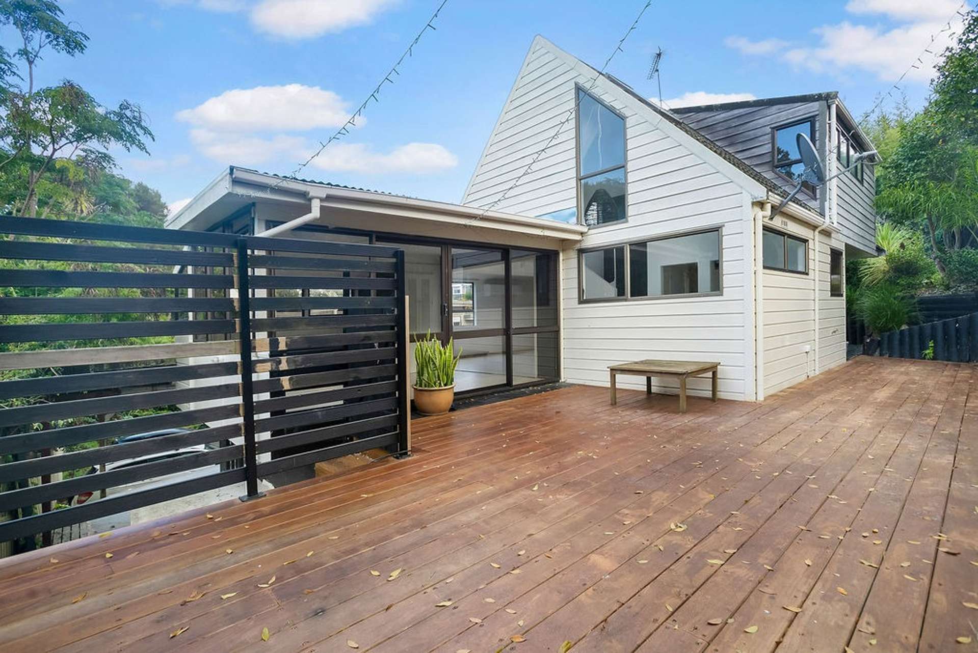 2/8 Lydia Avenue 10887_0